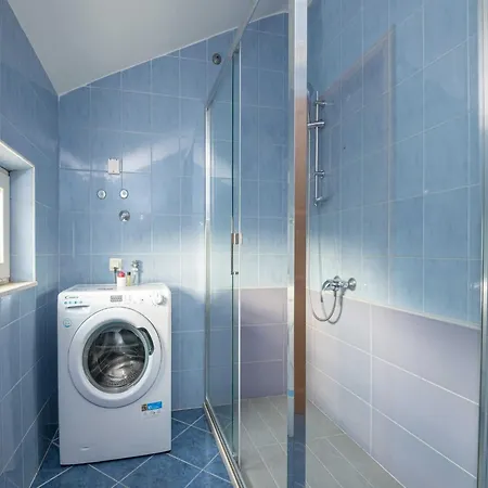 Azzurro- One Bedroom Terrace דירה *