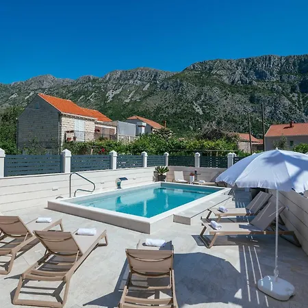 Azzurro- One Bedroom Terrace *